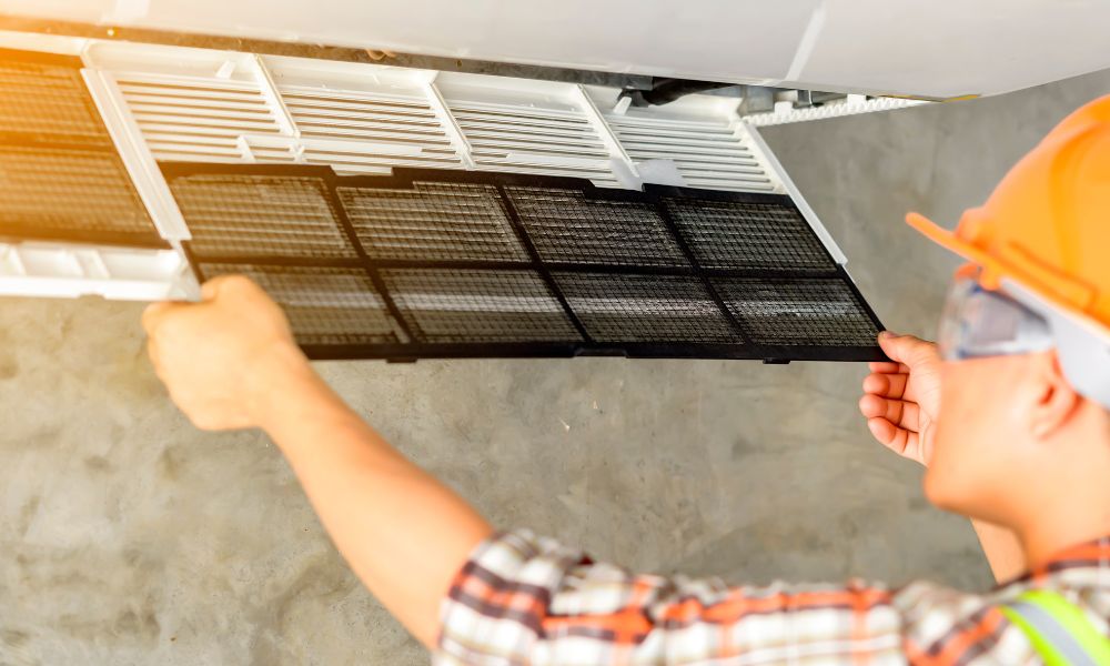 4 Signs Your Commercial Building Needs a New Air Filter